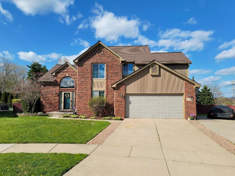 24199 Pointe Drive, Macomb