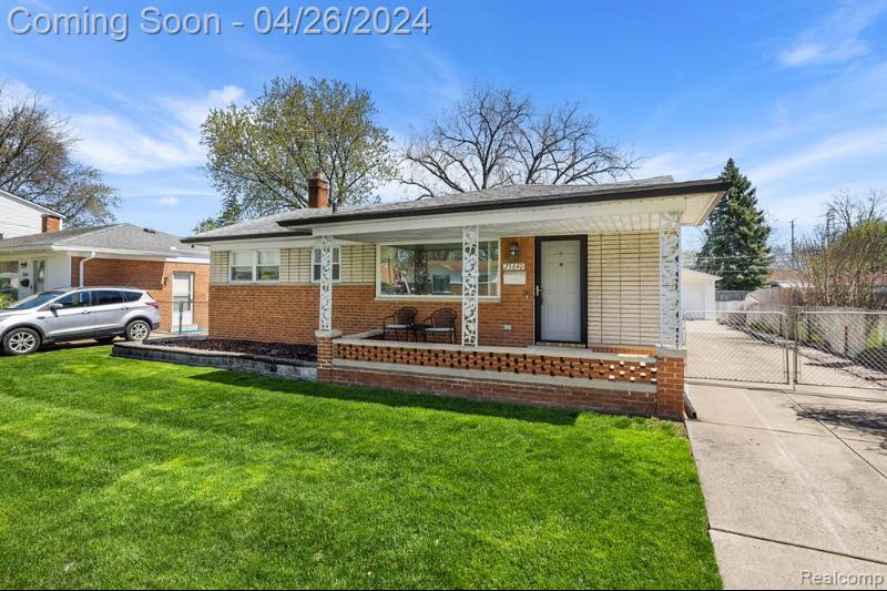 Listing Photo for 25640 Marilyn Avenue