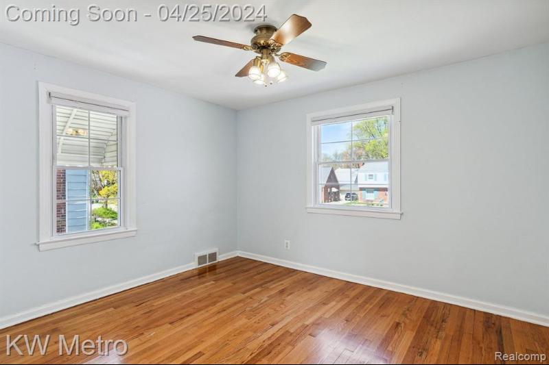 Listing Photo for 413 W Webster Road