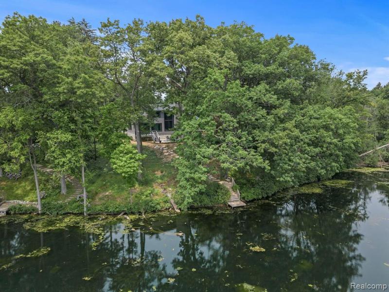 Listing Photo for 3511 Lakecrest Drive