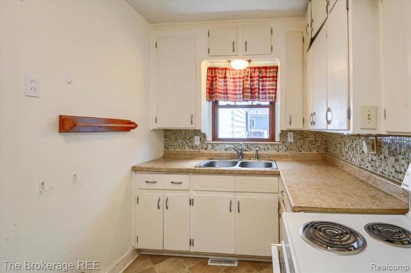 Listing Photo for 1425 Roosevelt Avenue