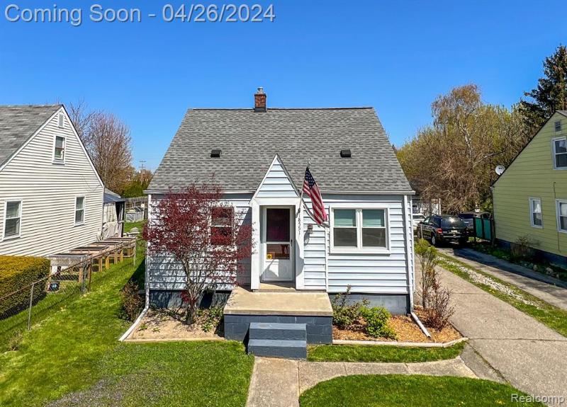 Listing Photo for 18551 Victor Street