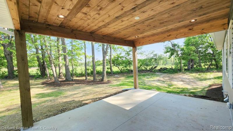 Listing Photo for 4750 Lakeshire Drive