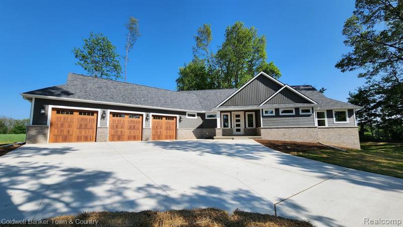 Listing Photo for 4750 Lakeshire Drive