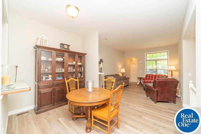 Listing Photo for 113 Pondview Court 6