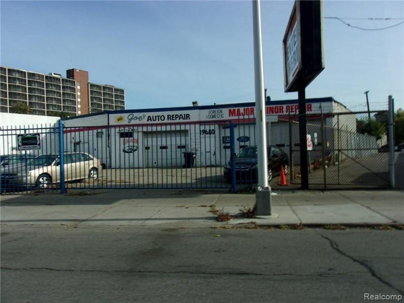 Listing Photo for 19700 Woodward Avenue