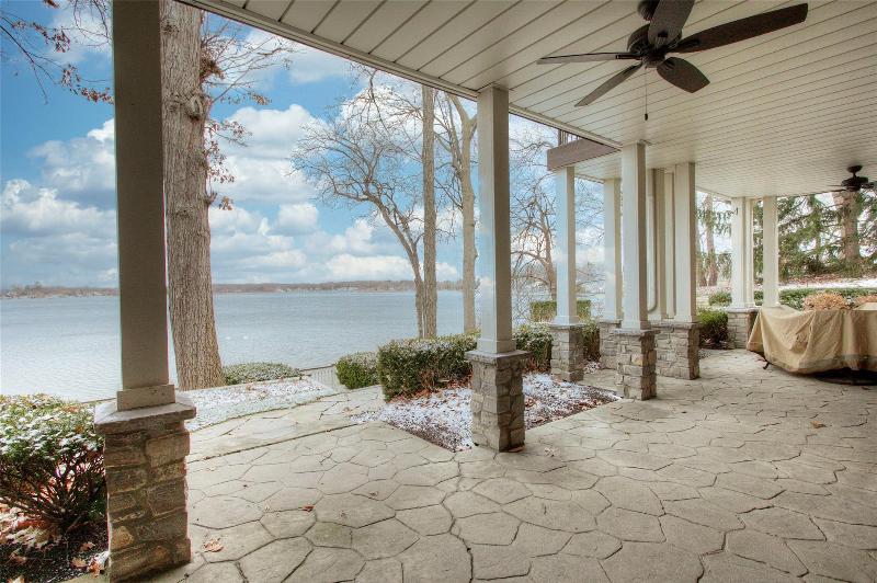 Listing Photo for 3381 Lakewood Shores Drive