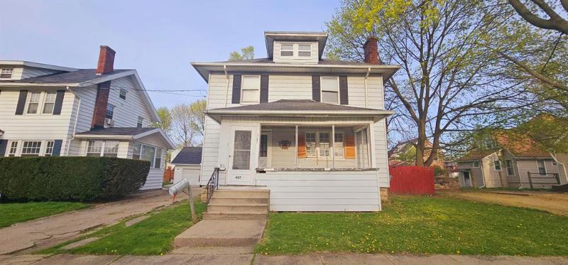 Listing Photo for 907 Third Street