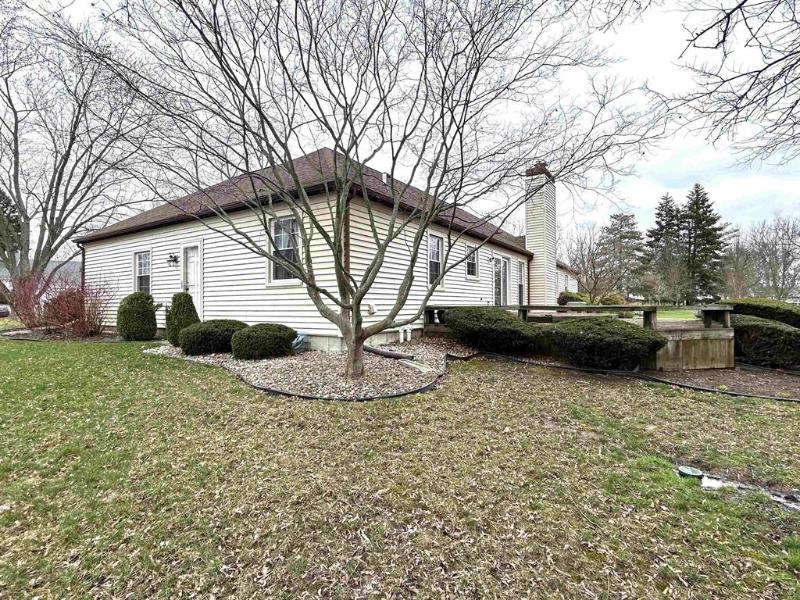 Listing Photo for 925 Woodfield Dr