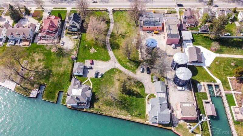Listing Photo for 1516 St Clair River