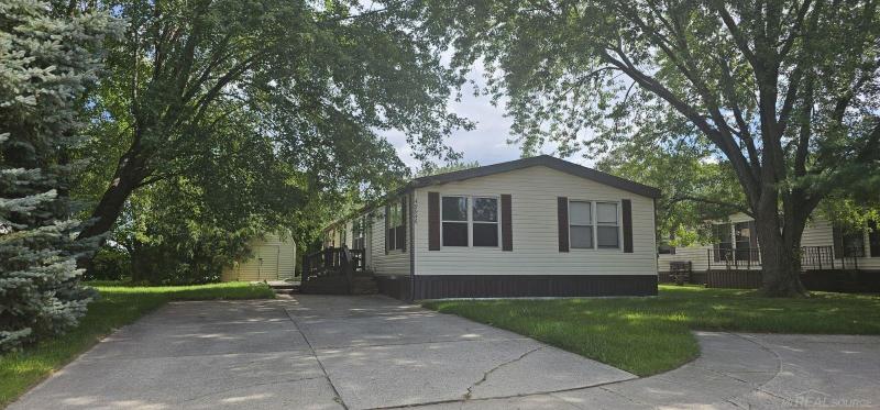 Listing Photo for 49946 Braintree