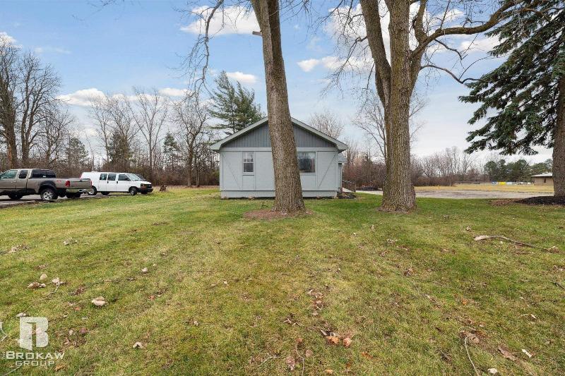 Listing Photo for 4080 Lapeer