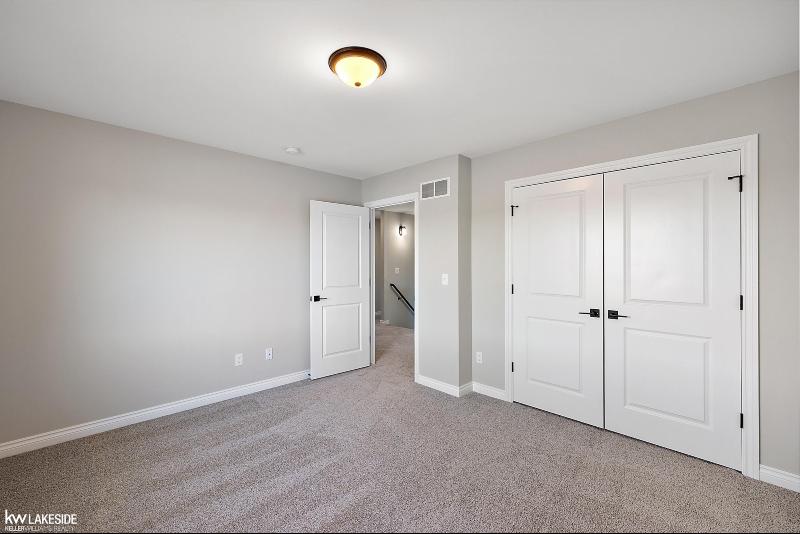 Listing Photo for 10451 Grandview 16