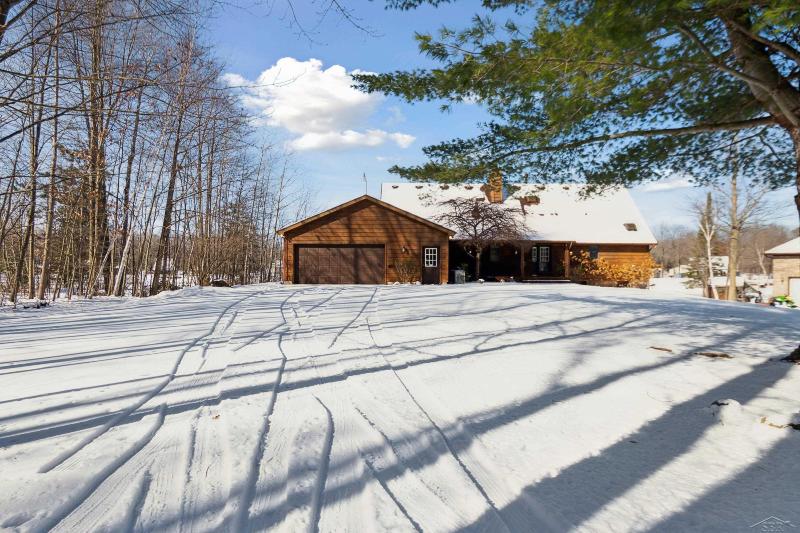 Listing Photo for 3991 Lakeshore