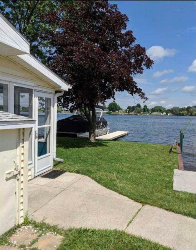 Listing Photo for 5713 Island