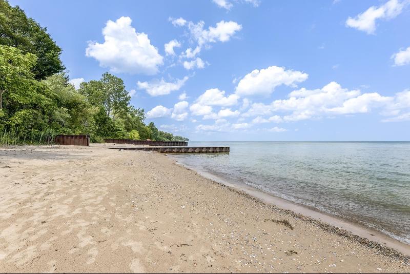 Listing Photo for 7093 Lakeshore