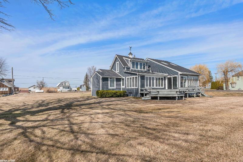 5704 South Channel, Harsens Island