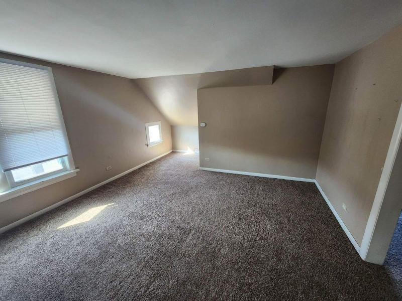 Listing Photo for 401 E Hines