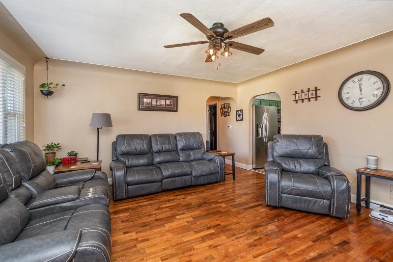 Listing Photo for 270 Oakdale