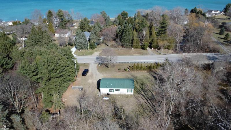 Listing Photo for 3679 Lakeshore