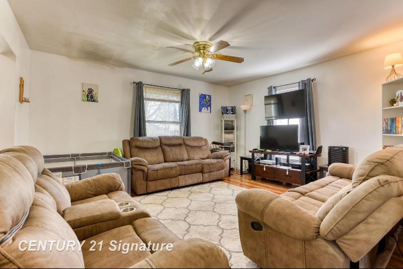 Listing Photo for 210 S Clark