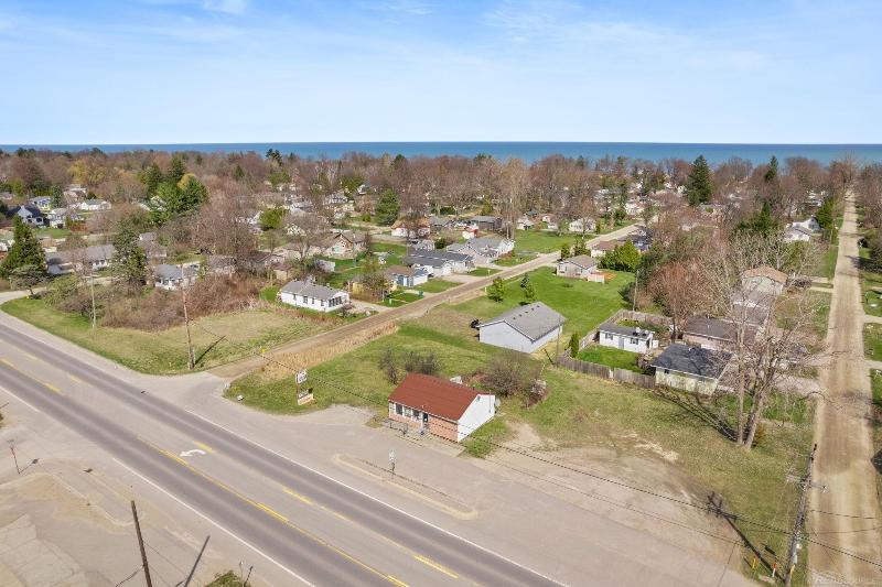 Listing Photo for 7331 Lakeshore