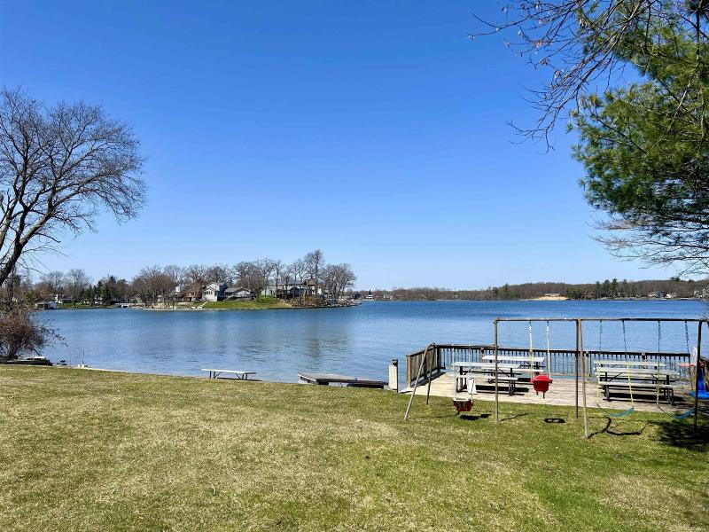 Listing Photo for 3616 Lake Oakland Shores