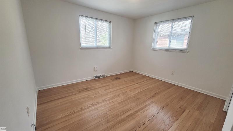 Listing Photo for 118 W Lawrence
