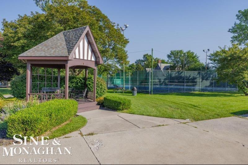 Listing Photo for 1012 Beaconsfield GROSSE POINTE PARK
