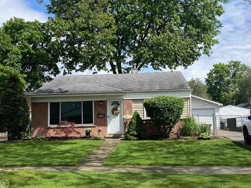 1247 Jerry, Madison Heights