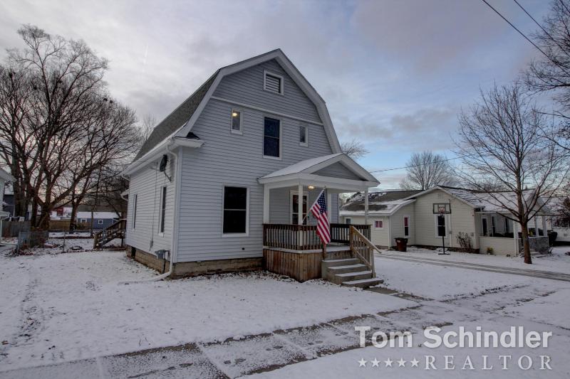 Listing Photo for 1042 Sixth Street