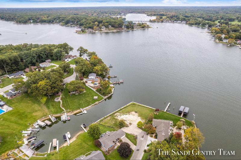 Listing Photo for 16073 Lake Point Drive
