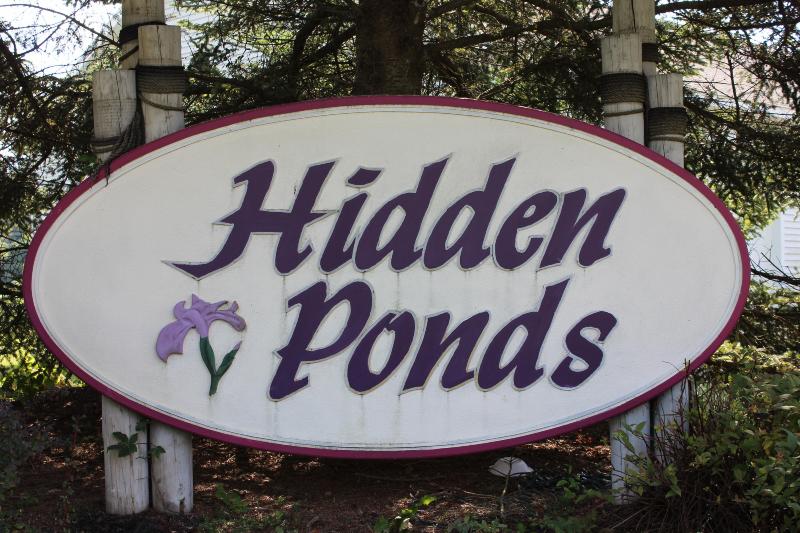 Listing Photo for 11020 Hidden Pond Drive Ne