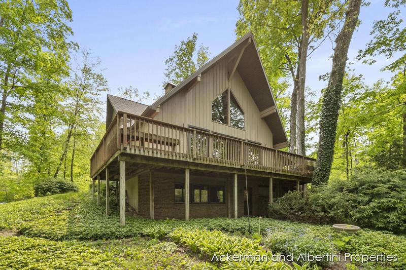 Listing Photo for 6768 Whitefish Road