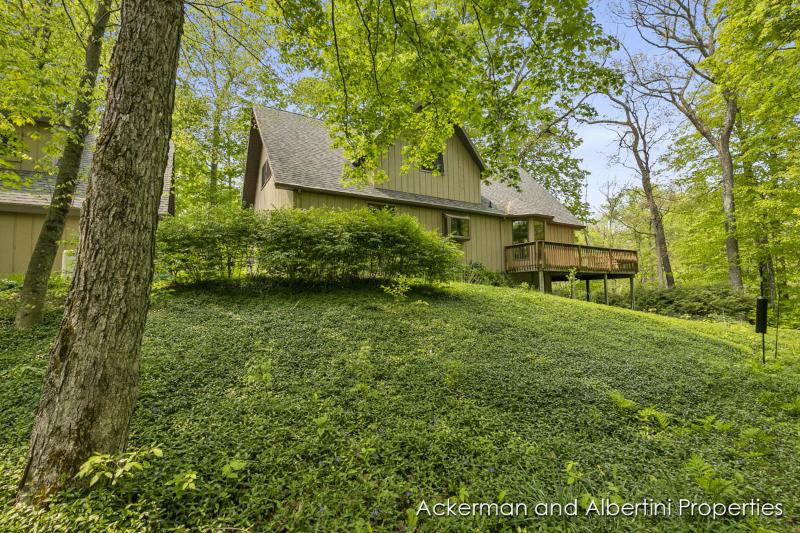 Listing Photo for 6768 Whitefish Road