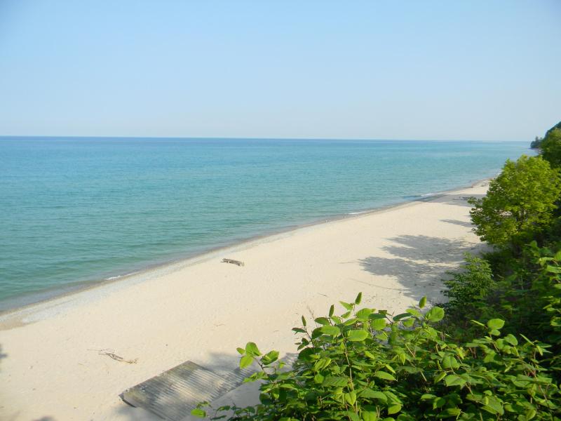 Listing Photo for 5549 S Lakeshore Drive