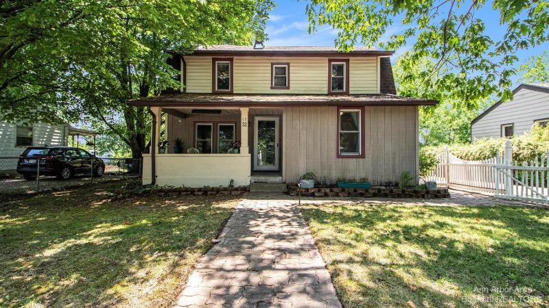 Listing Photo for 1132 Maplewood Avenue