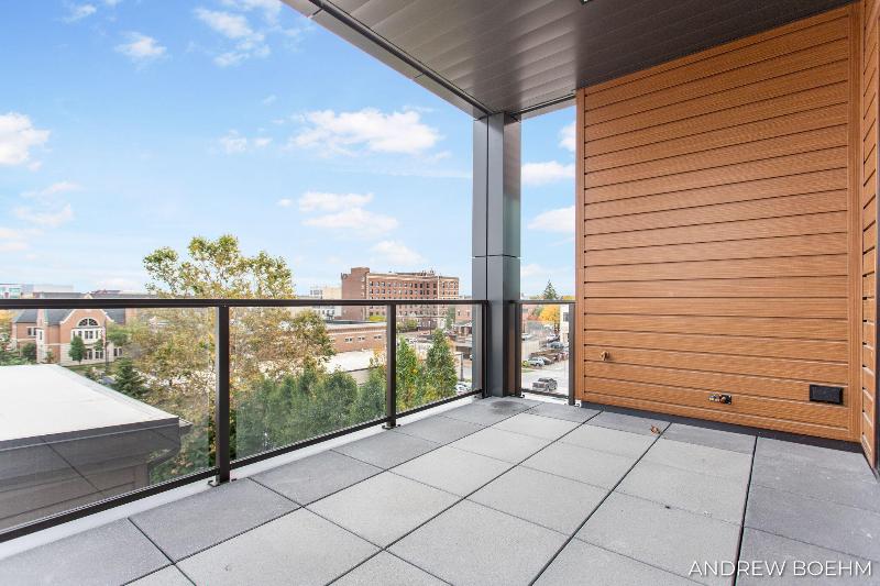 Listing Photo for 159 S River Avenue 306