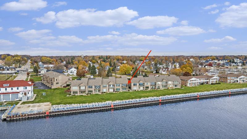 Listing Photo for 215 S Lakeshore Drive 10