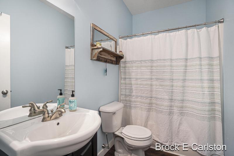 Listing Photo for 3758 Bellaire Court