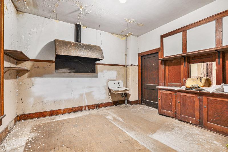 Listing Photo for 102 S Lafayette Street