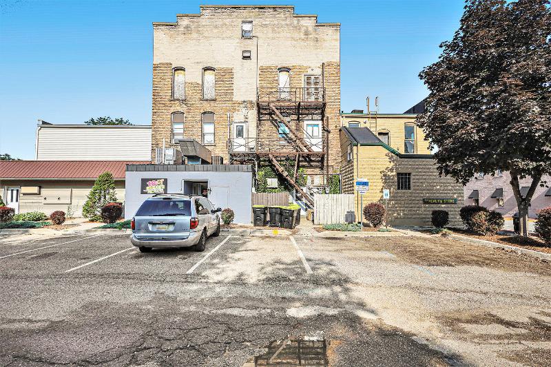Listing Photo for 102 S Lafayette Street