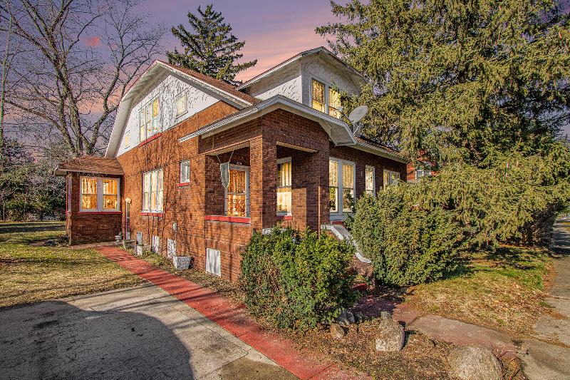 Listing Photo for 312 S Whittaker Street