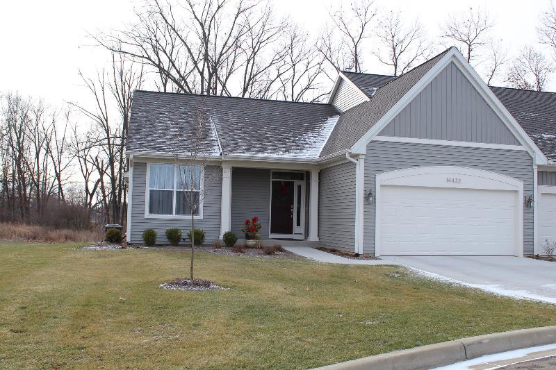 Listing Photo for 14318 Bridgeview Pointe
