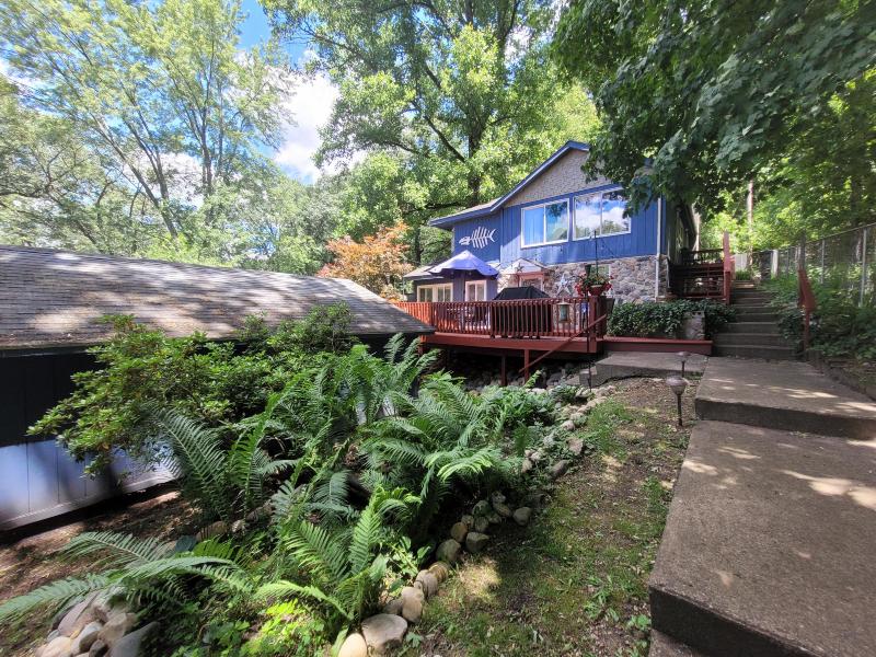 Listing Photo for 11230 Lakeshore Drive