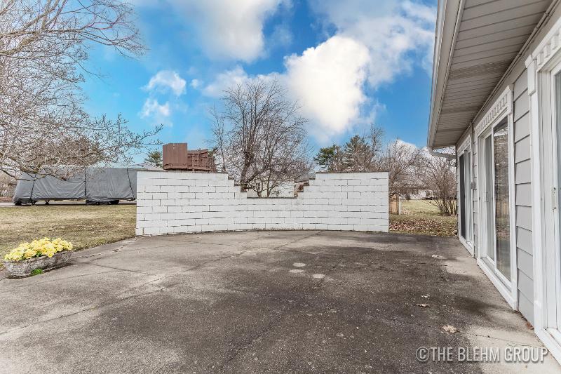 Listing Photo for 92 N Lincoln Avenue