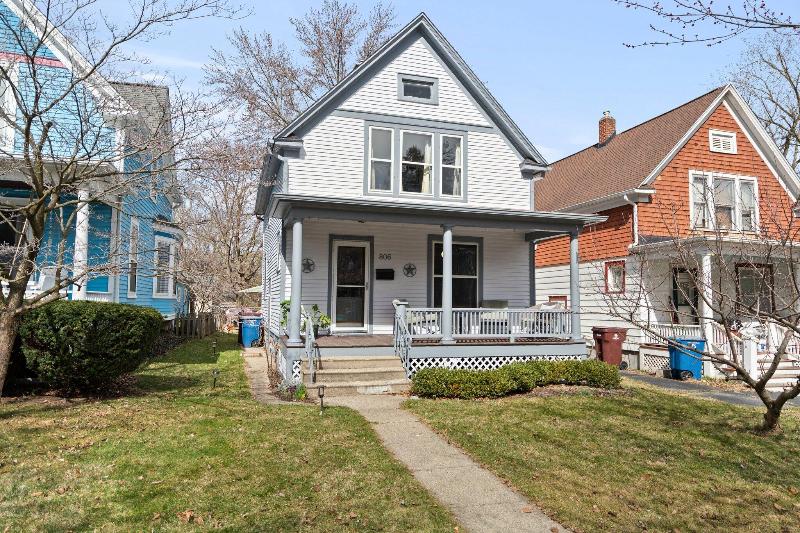 Listing Photo for 806 W Liberty Street