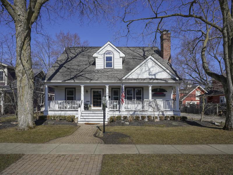 Listing Photo for 1064 William Street