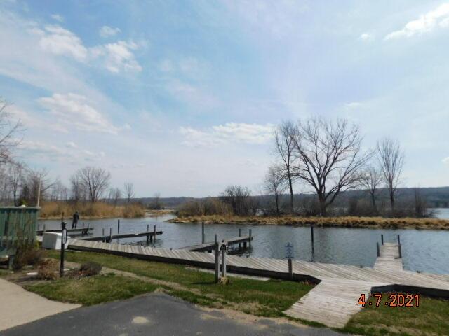 Listing Photo for 16890 Valley Wood Court 32 & DOCK 50