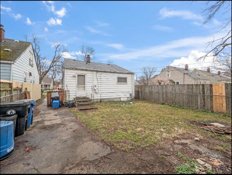 Listing Photo for 15562 Norborne Avenue